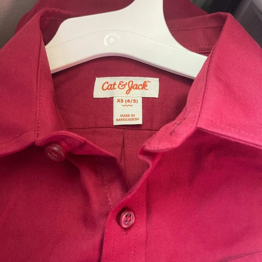 Cat & Jack Boys Long Sleeve Button-Up Shirt XS( 4/5 )Burgundy . NWT